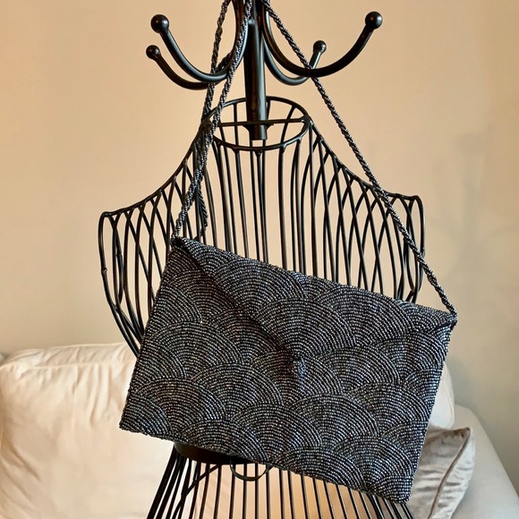 Handmade handbag from Bali - Picture 1 of 4